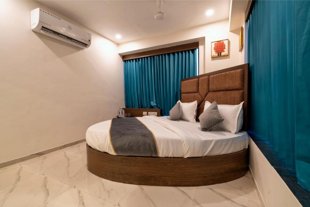 Hotel Royal 24 Ahmedabad Exterior foto