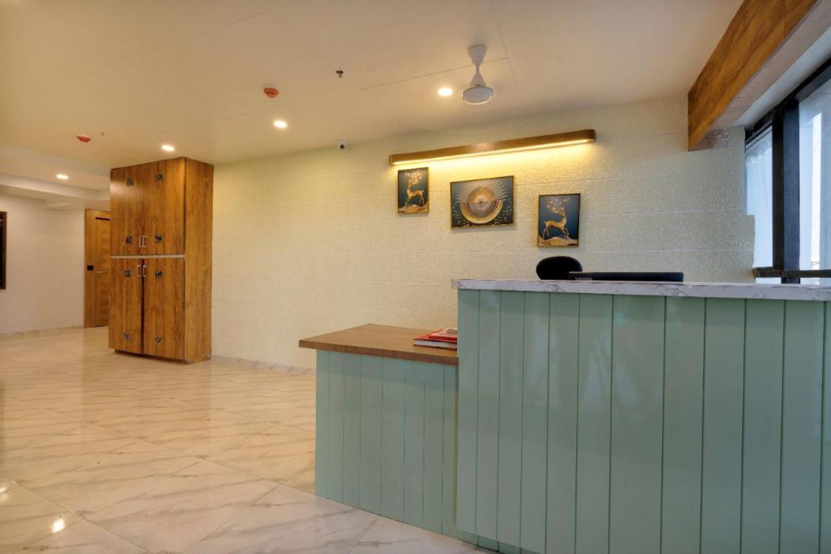 Hotel Royal 24 Ahmedabad Exterior foto