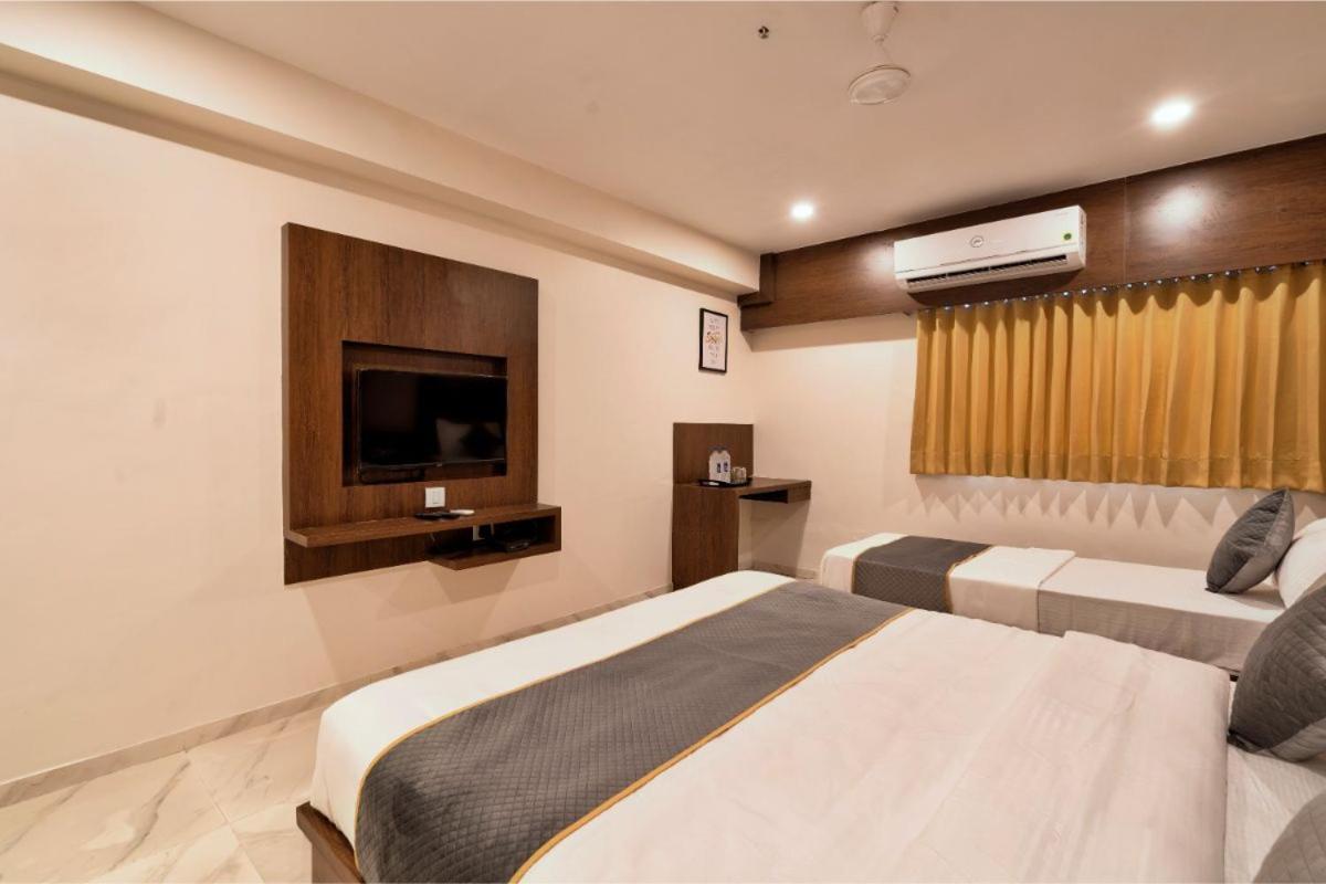 Hotel Royal 24 Ahmedabad Exterior foto