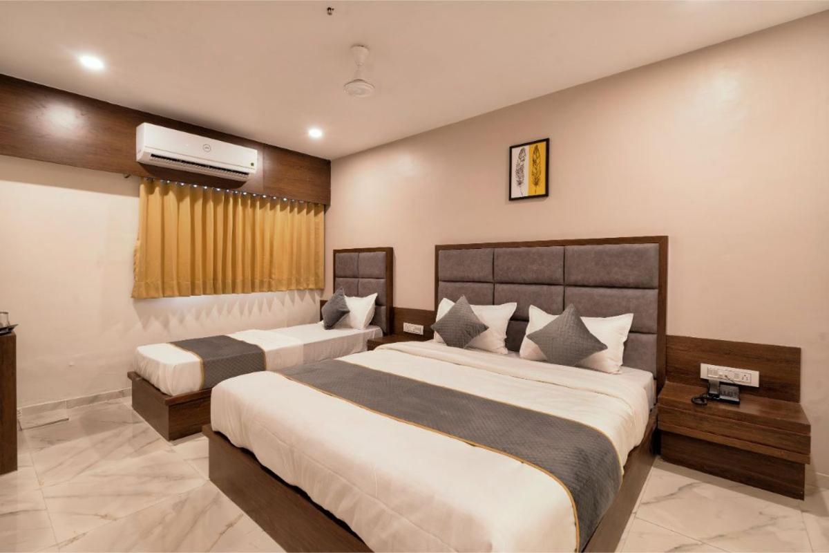 Hotel Royal 24 Ahmedabad Exterior foto