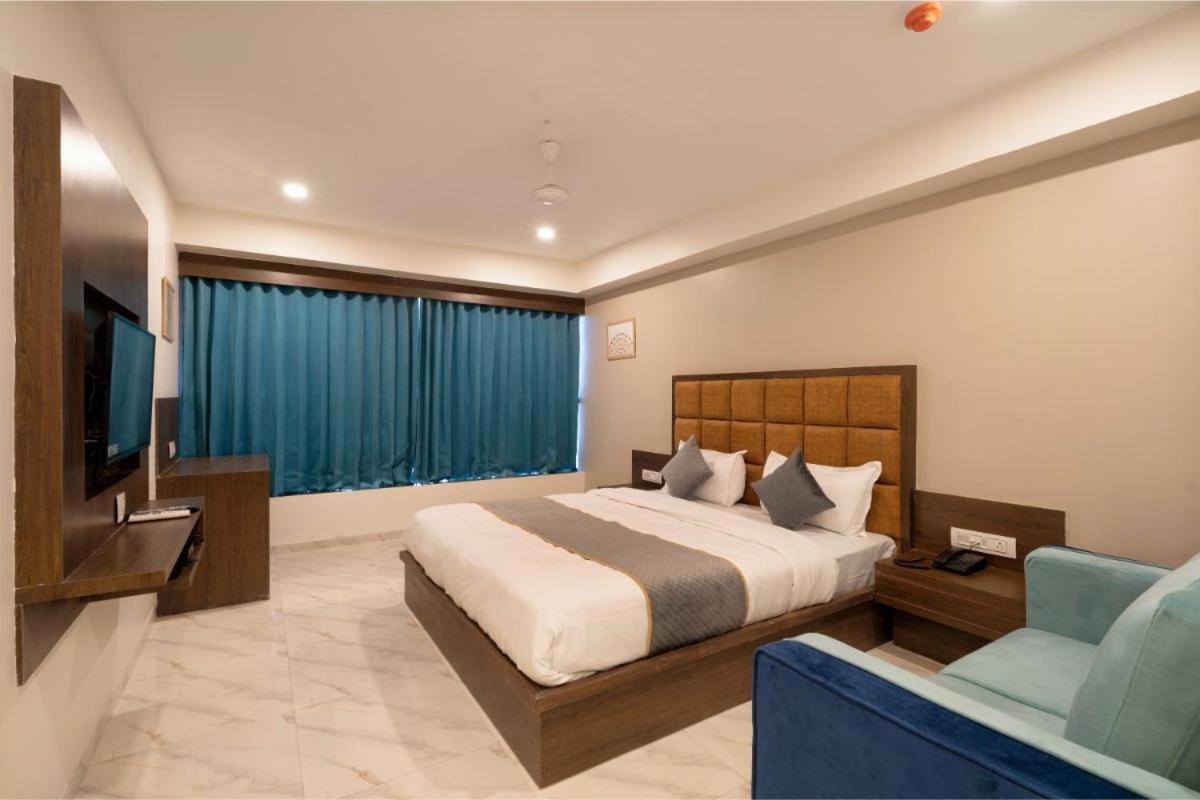 Hotel Royal 24 Ahmedabad Exterior foto